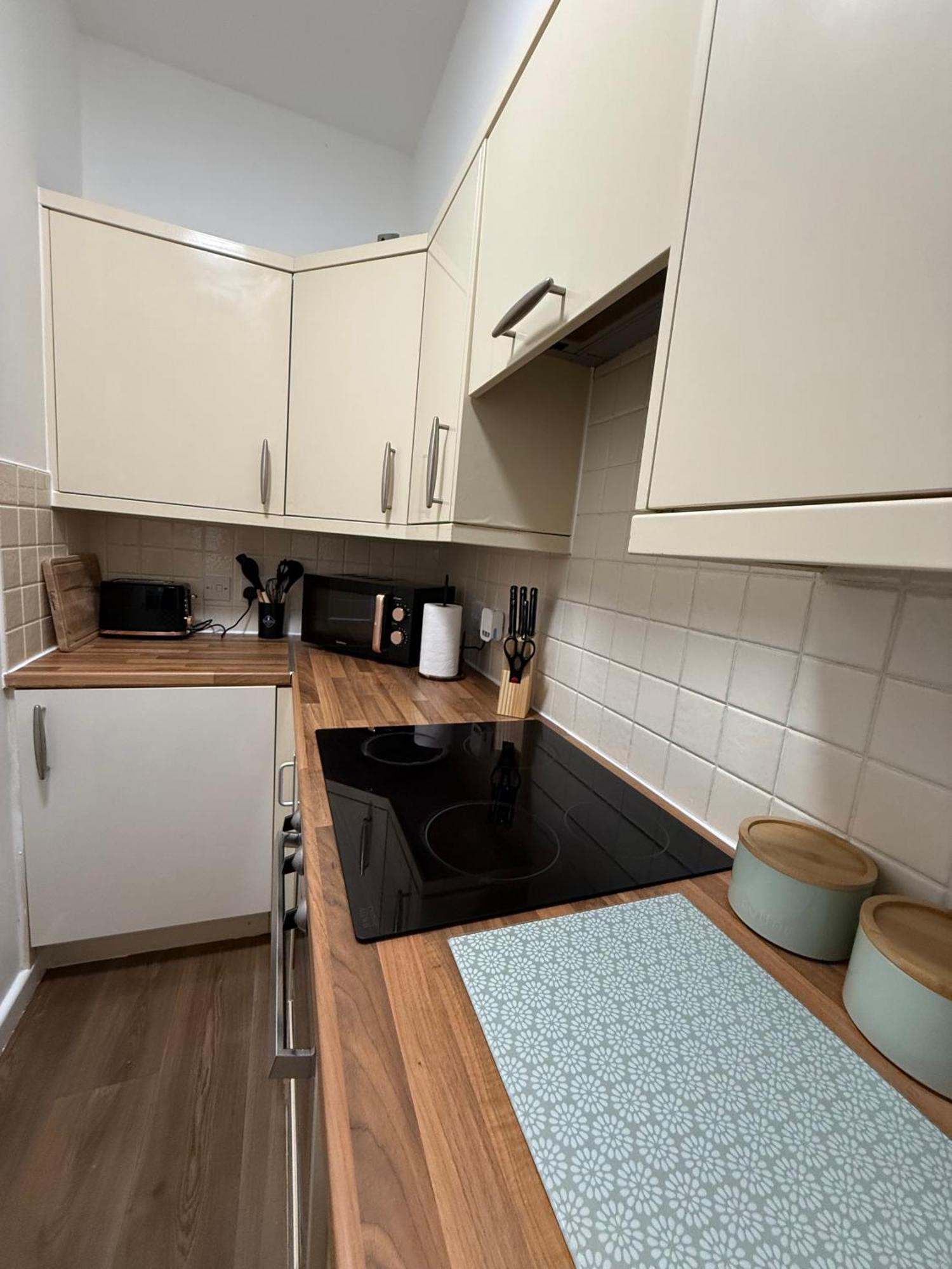 Vibrant Cosy 2 Bedroom Apartment Coventry Zewnętrze zdjęcie
